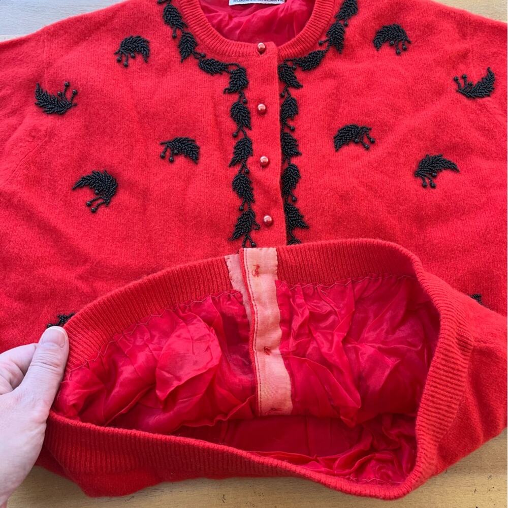 Vintage Original 1950s 60s Red Angora Lambswool Cardigan Beaded Sweater Medium - Picture 10 of 12